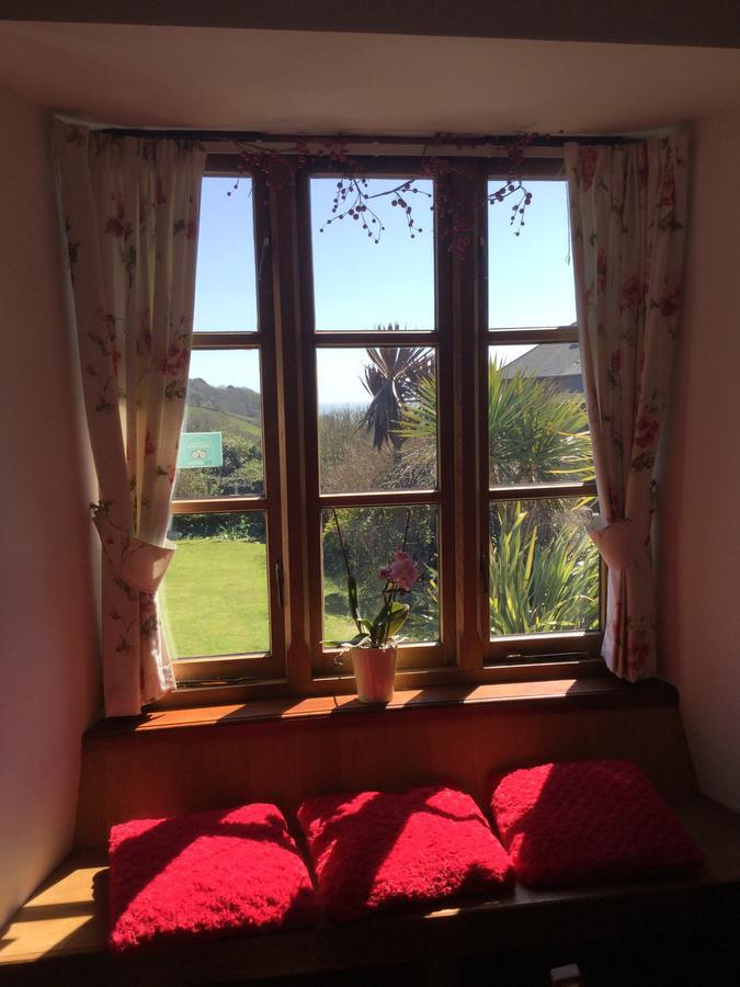 Coombe House B&B โคซานด์ ภายนอก รูปภาพ
